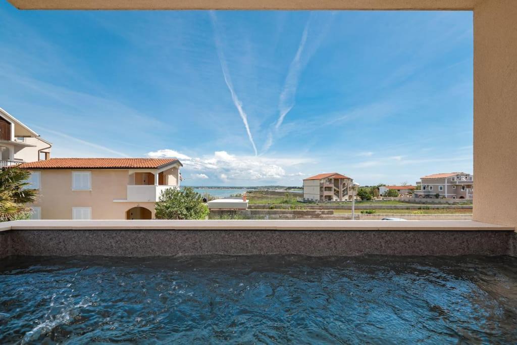 Villa Nika Nin Luaran gambar